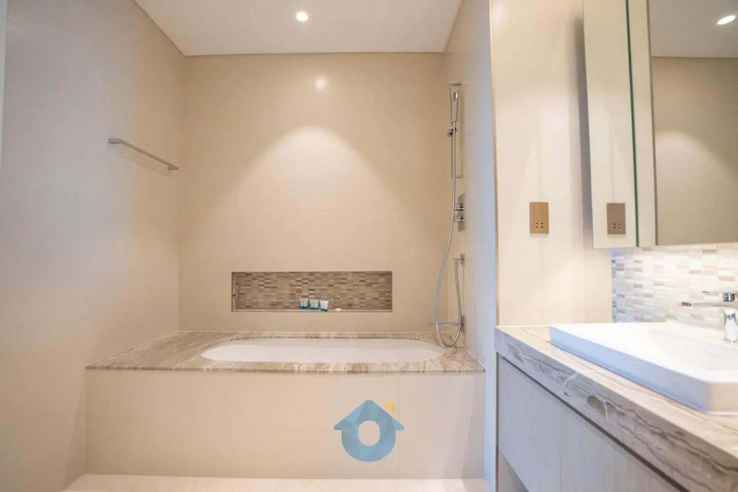 Like Home - 6203 Luxury & Serenity 2-Bhk Penthouse With Breathtaking Views Dubai