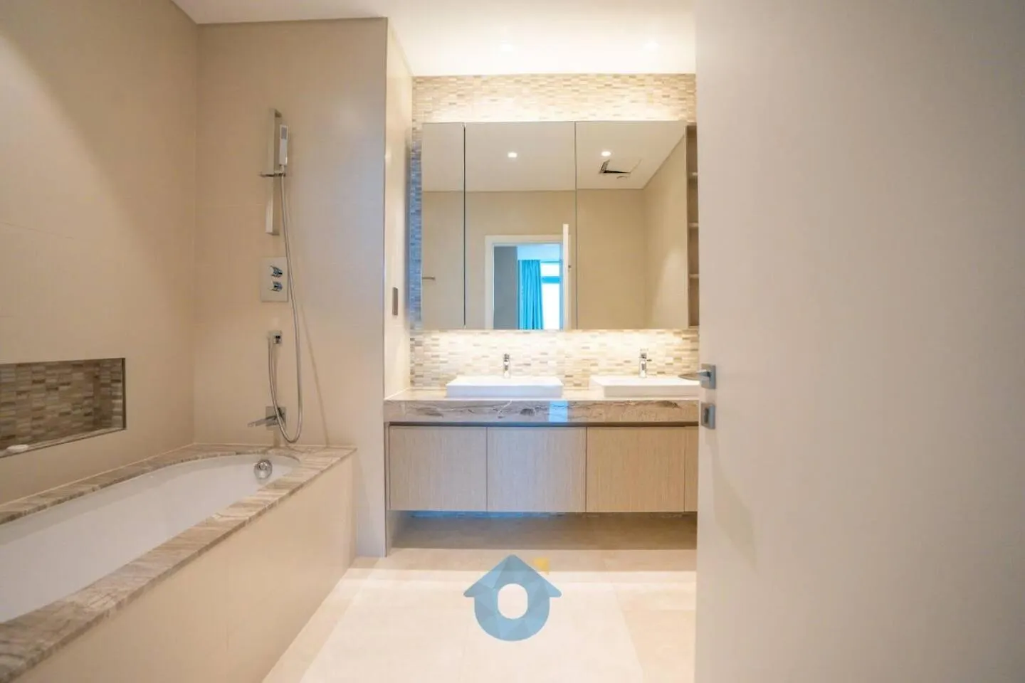 Like Home - 6203 Luxury & Serenity 2-Bhk Penthouse With Breathtaking Views Dubai 0*,
